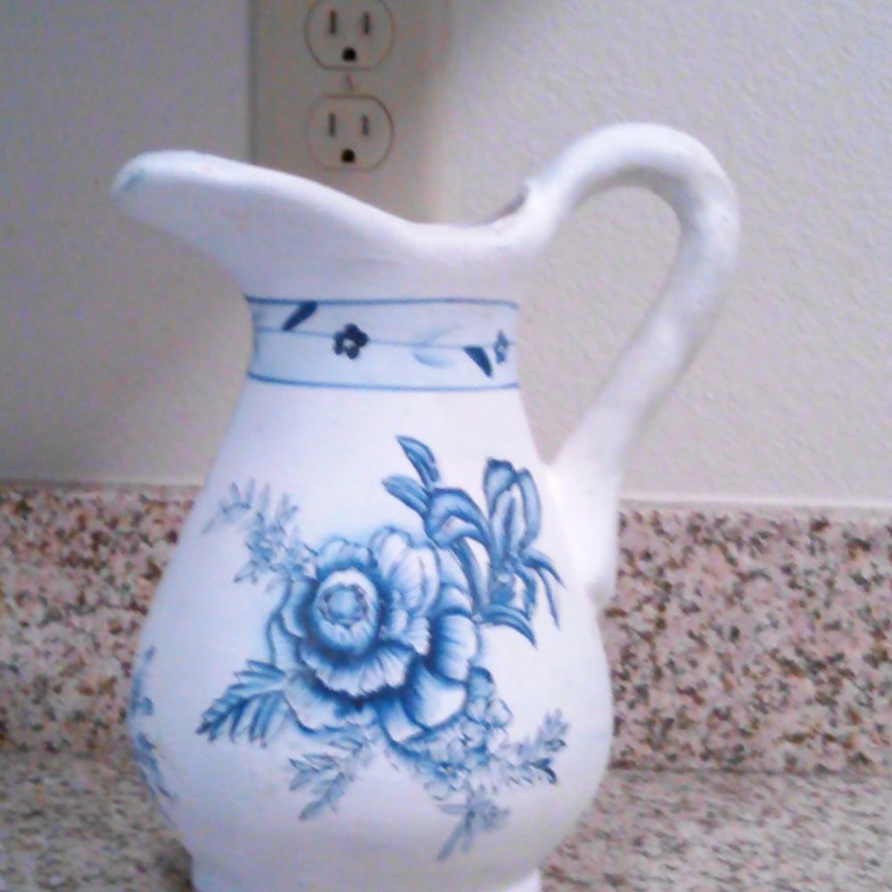Floral Jug Blue Rose Ceramic Hosley Pottery 9 X18 - Picture 2 of 6